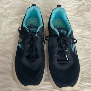 🦄 Skechers “GORUN” Navy and Aqua Sneakers